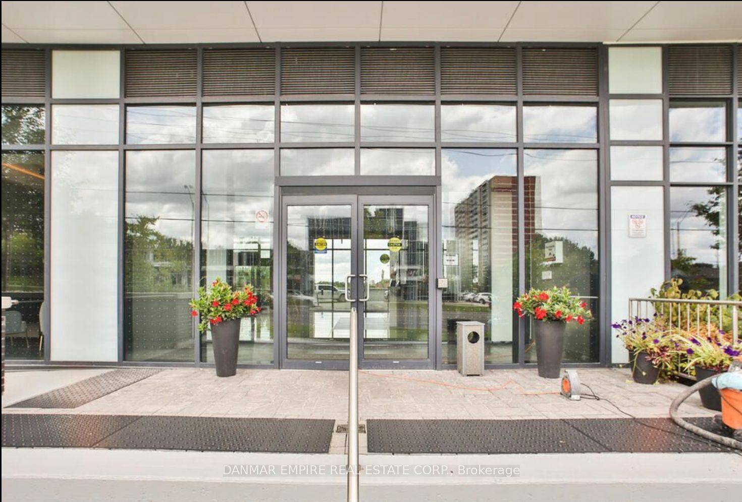 Toronto E05, ON M1T 0B7,3220 Sheppard AVE #810