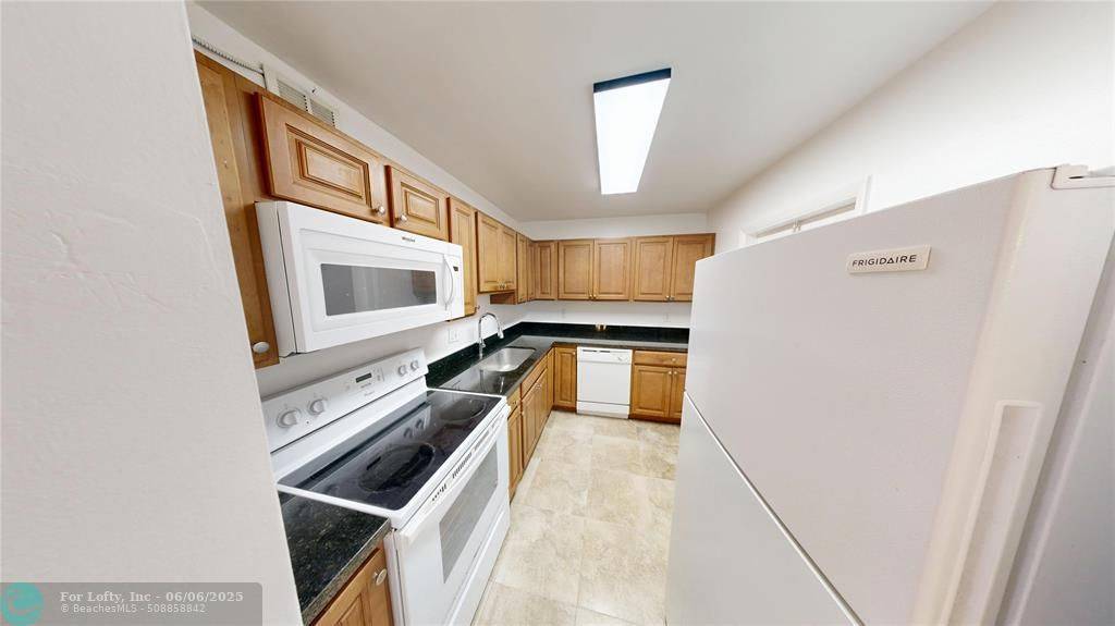 Boca Raton, FL 33486,636 NW 13th St