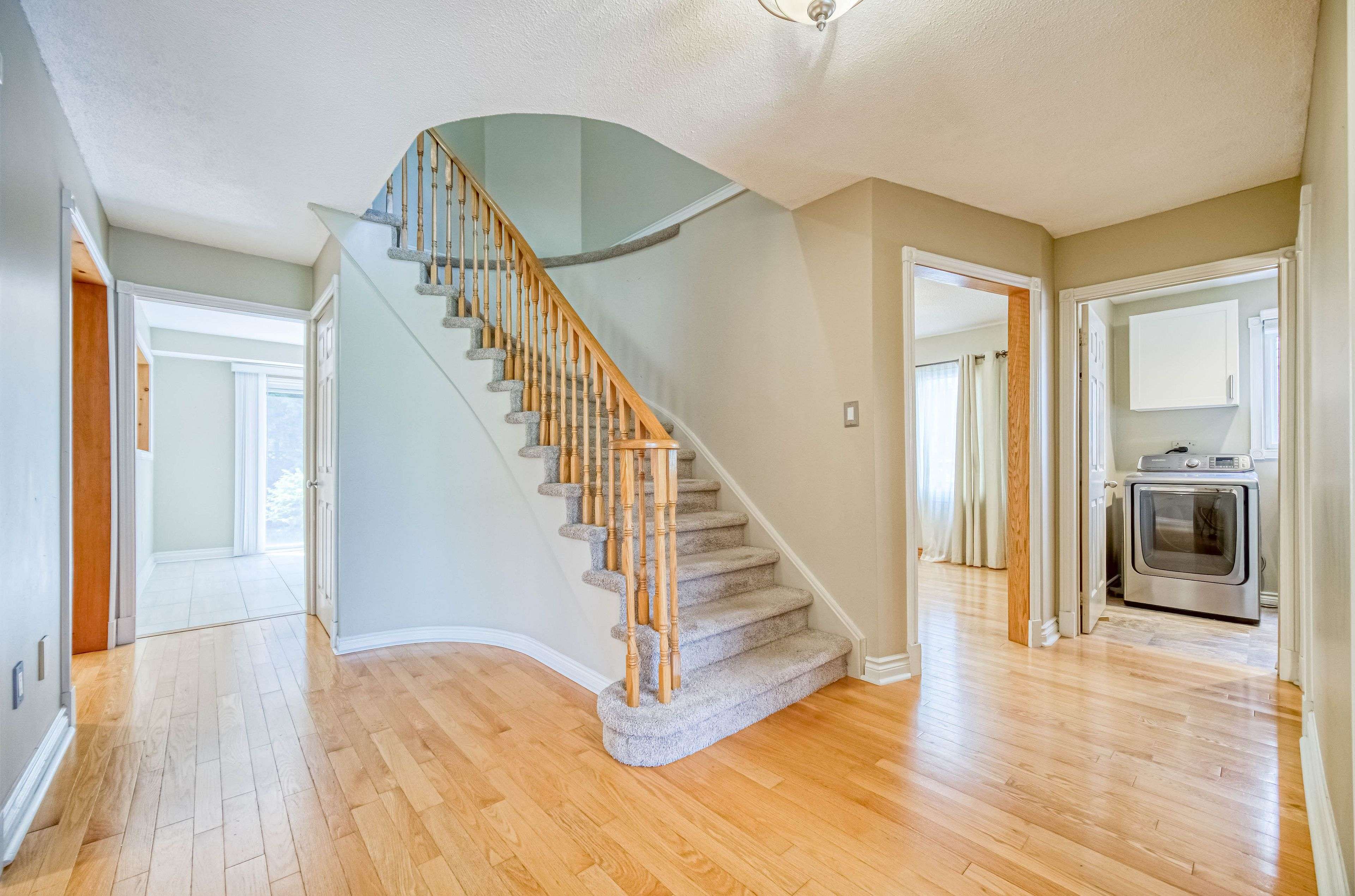 Newmarket, ON L3Y 7Z9,342 Bristol RD