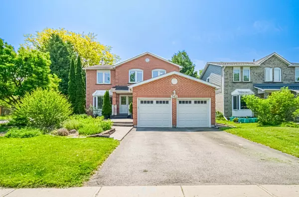 342 Bristol RD, Newmarket, ON L3Y 7Z9