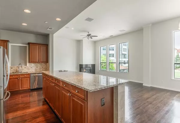 Dallas, TX 75240,13900 Noel Road #2