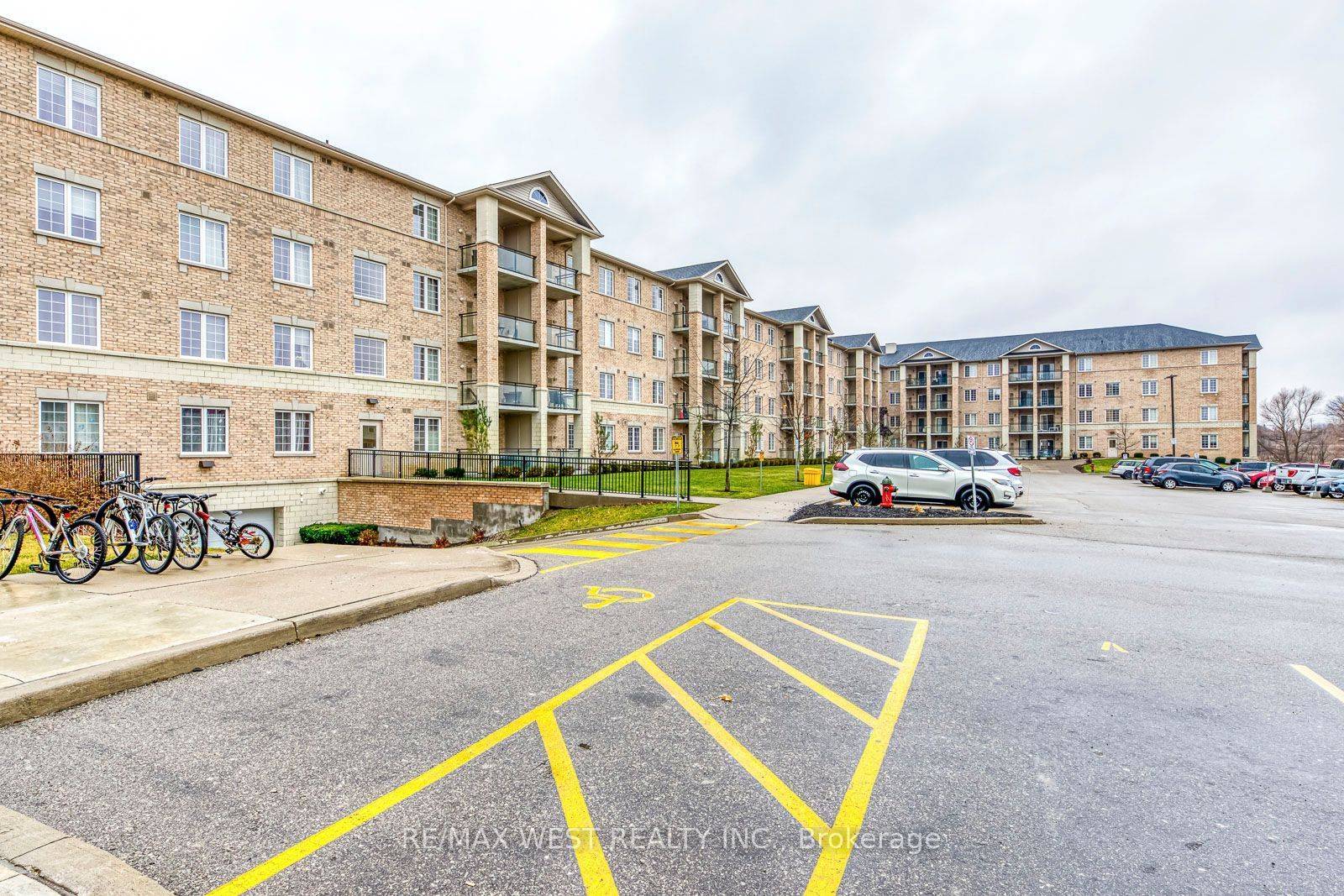 Guelph, ON N1G 0E3,1077 Gordon ST N #117