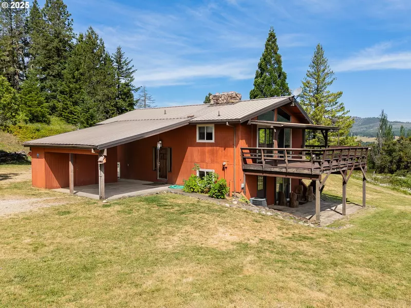 736 FERGUSON LN, Days Creek, OR 97429
