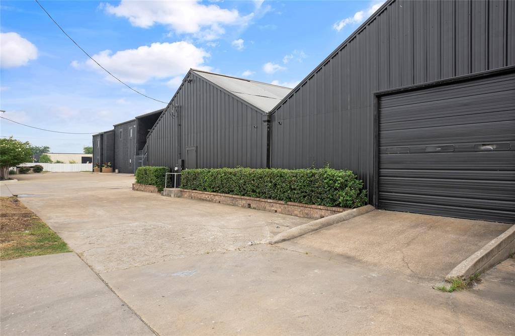 Dallas, TX 75247,3500 Easy Street