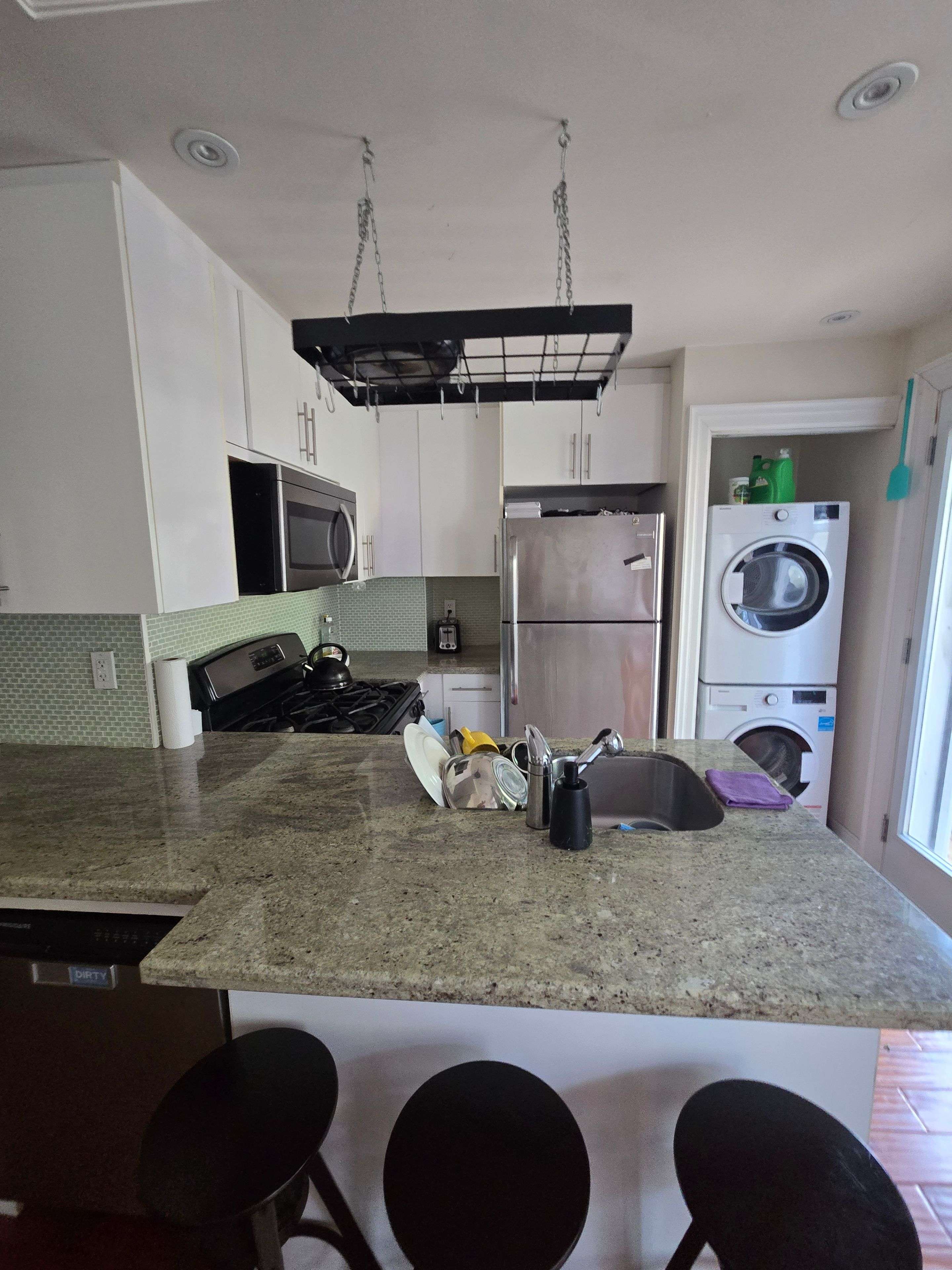 Toronto E01, ON M4K 3C4,637 Logan AVE #Upper