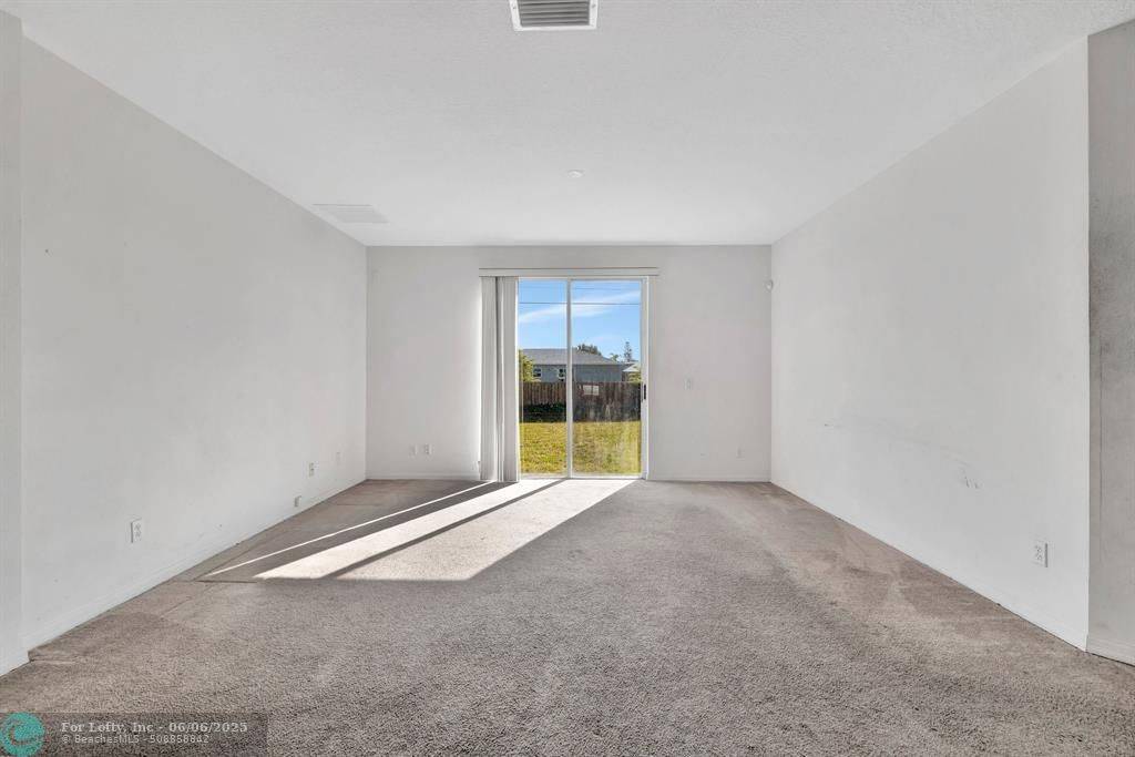 Port St Lucie, FL 34983,423 NW Ravenswood