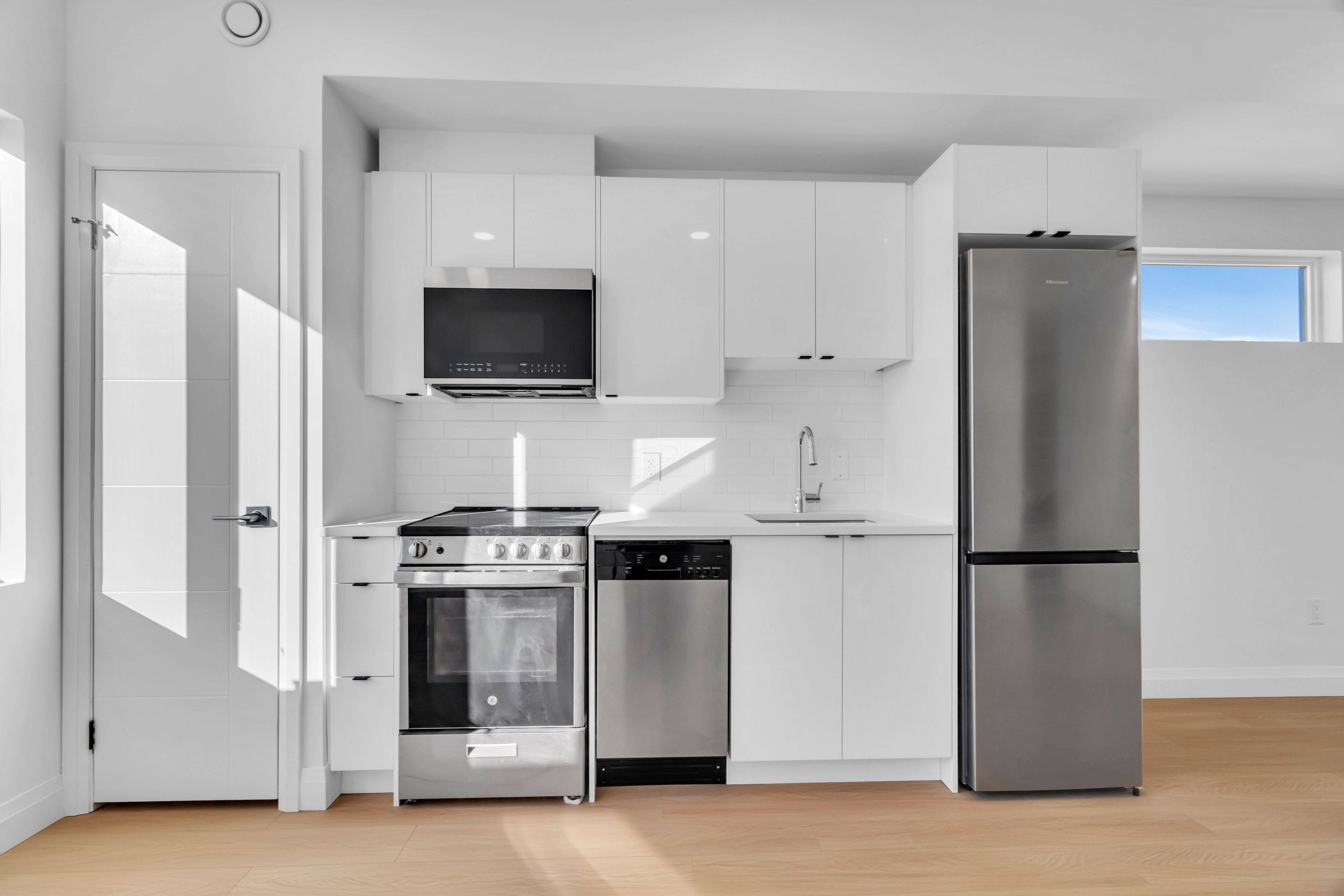 Westboro - Hampton Park, ON K1Z 5N4,368 Tweedsmuir AVE #101