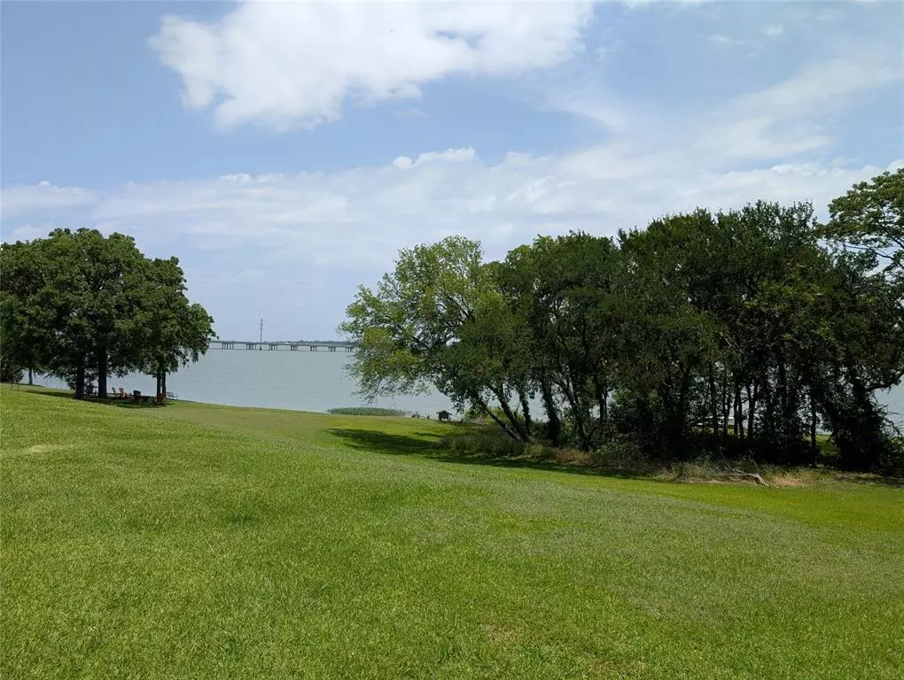 Rowlett, TX 75087,9939 Waterfront Trail