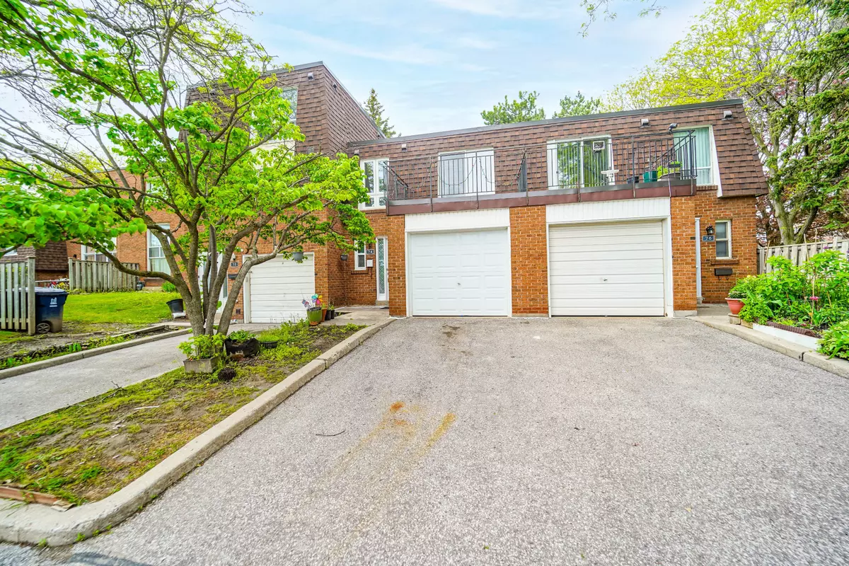 Toronto E05, ON M1W 2G8,100 Bridletowne CIR #74