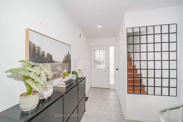 Toronto E05, ON M1W 2G8,100 Bridletowne CIR #74