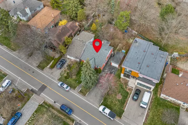 Mississauga, ON L5G 4E3,945 Beechwood AVE