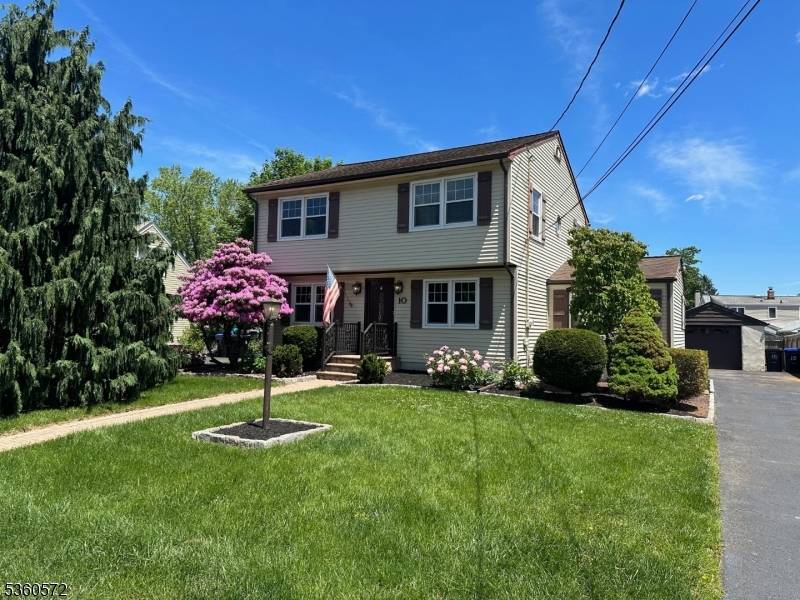 East Brunswick Twp., NJ 08816,10 Helena St