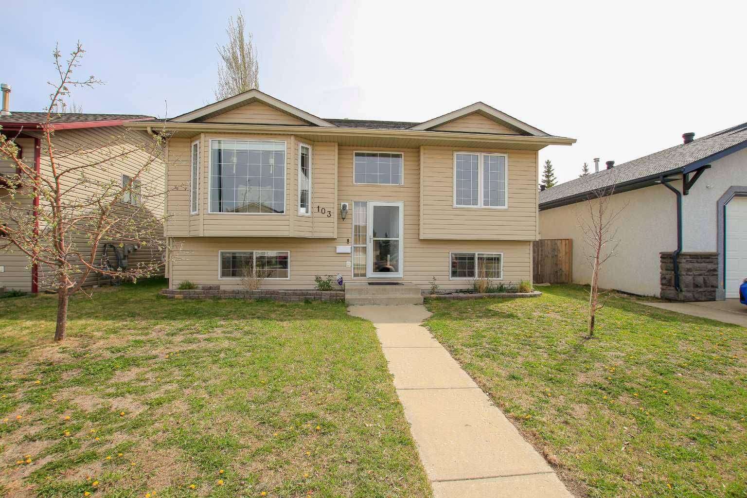 103 Lyons Close, Red Deer, AB T4R 3P5