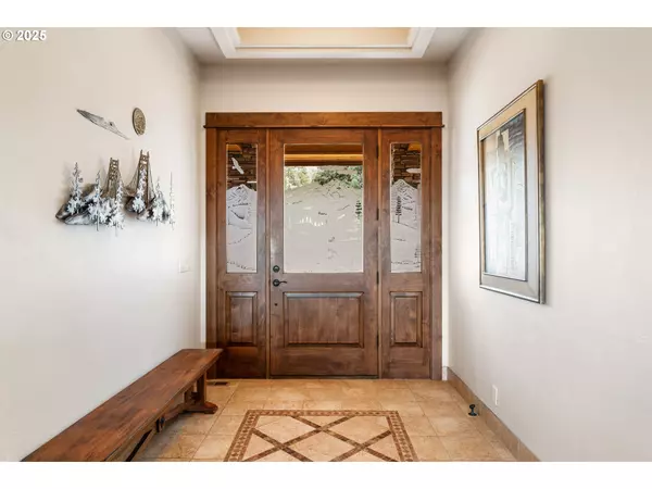 Redmond, OR 97756,10715 ROCKSIDE CT