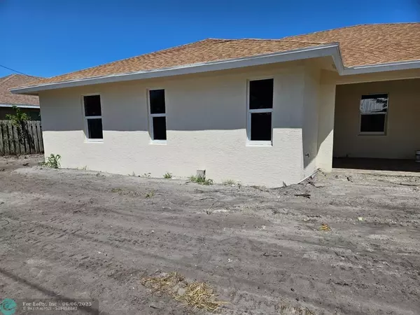 Port St Lucie, FL 34953,1908 SW Americana St