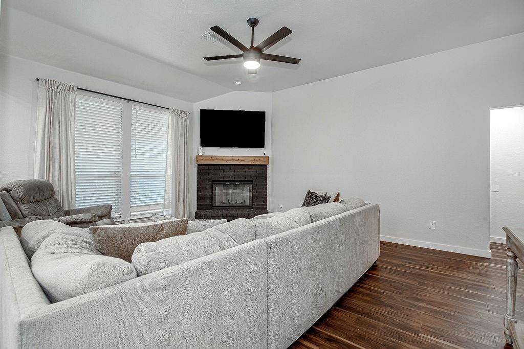 Burleson, TX 76028,1117 Marcia Lane