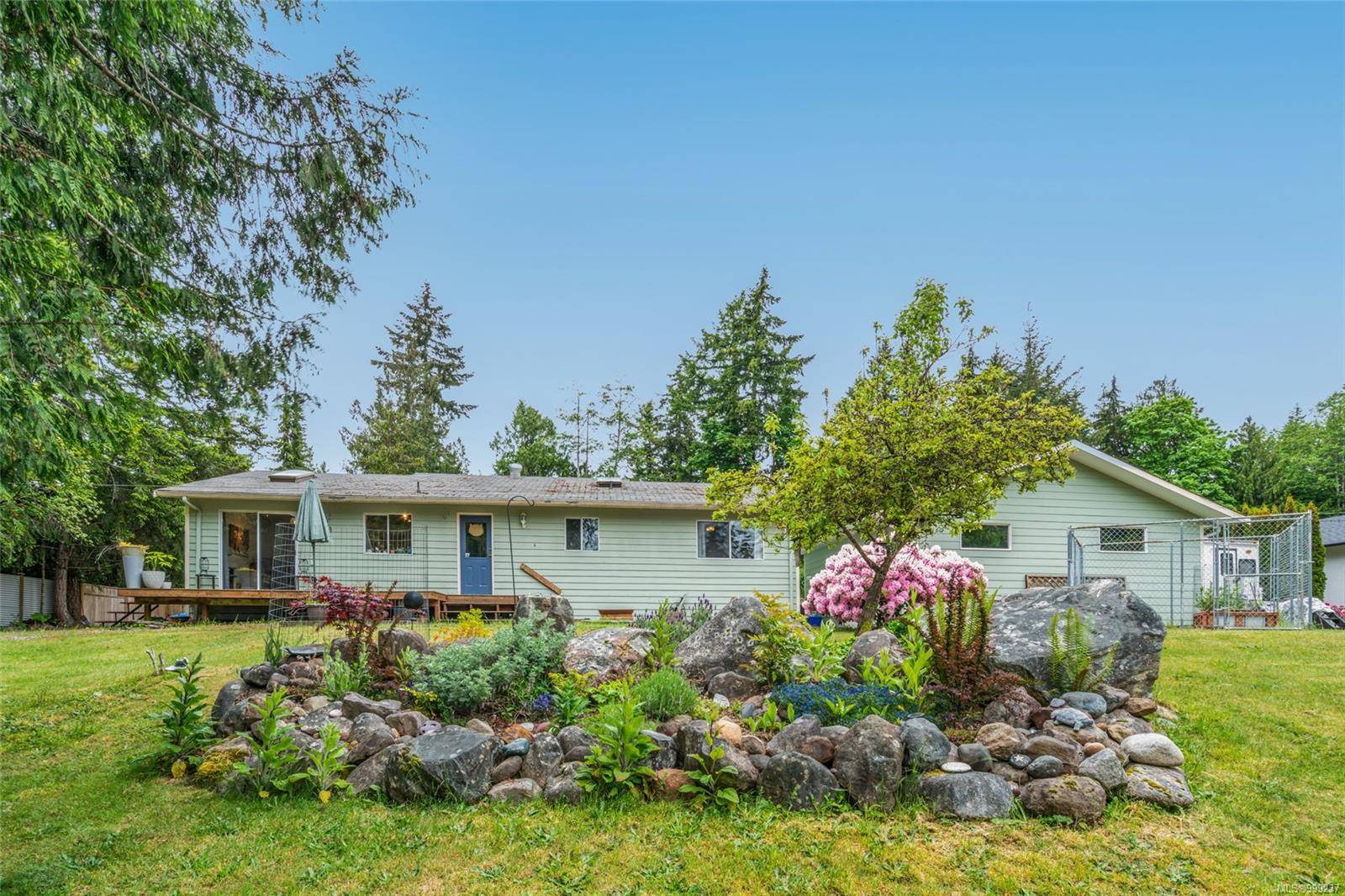 Bowser, BC V9K 1T2,4737 Blue Heron Dr