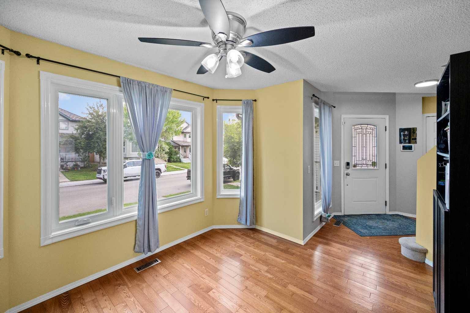 Calgary, AB T2Z 3H1,57 Mt Aberdeen CIR Southeast