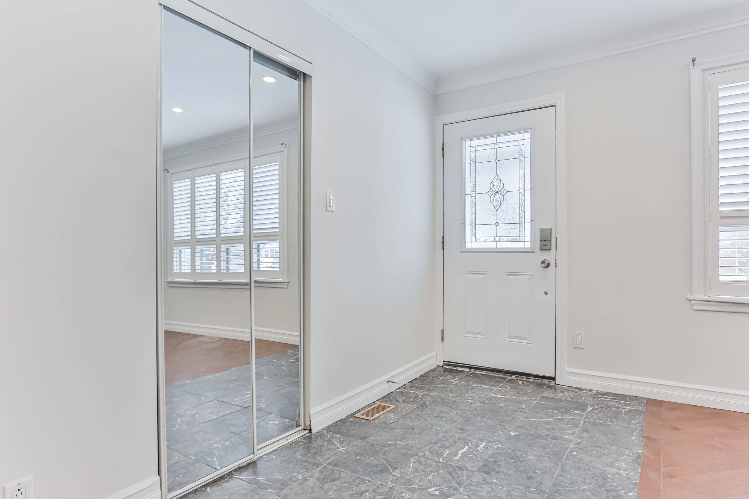 3 Erlesmere AVE, Brampton, ON L6W 2T4
