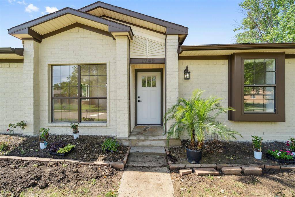 Lewisville, TX 75067,1742 Canterbury Lane