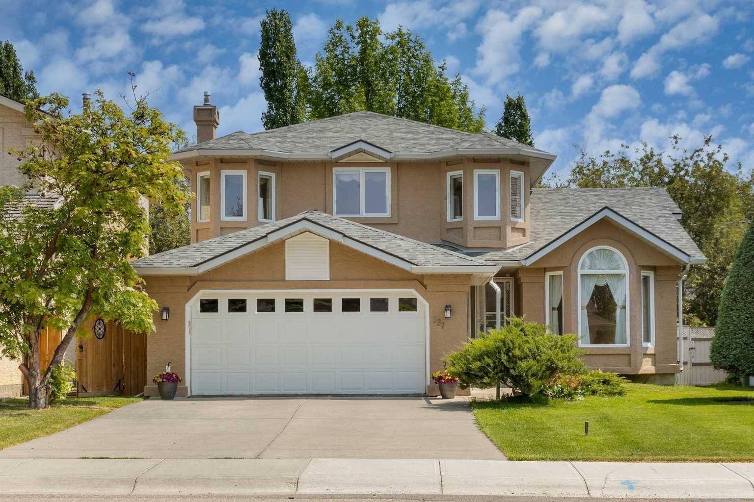 327 Douglas Woods DR Southeast, Calgary, AB T2Z 2E9