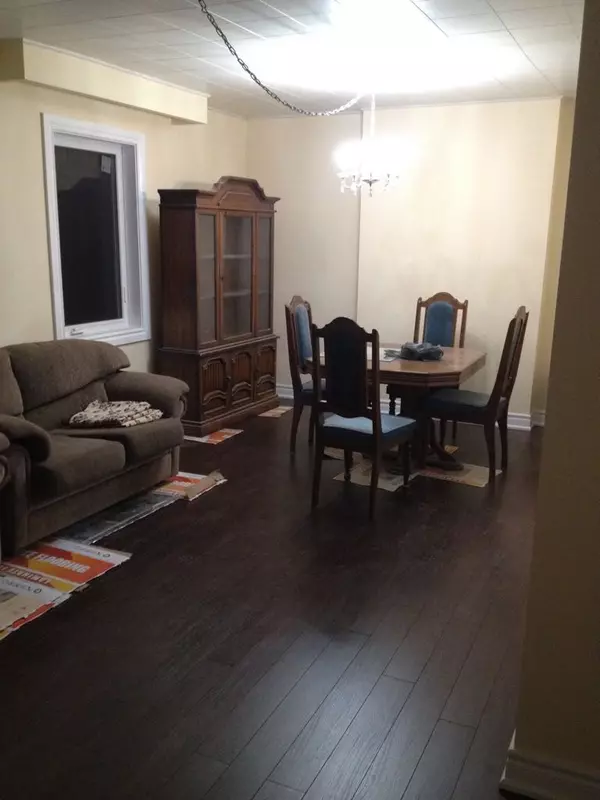 Oshawa, ON L1H 2Z8,36 Elena AVE
