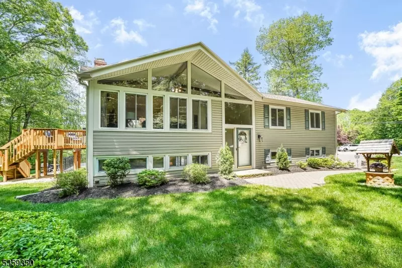 West Milford Twp., NJ 07435,31 Sherwood Ct