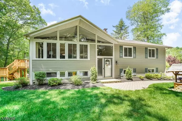 West Milford Twp., NJ 07435,31 Sherwood Ct