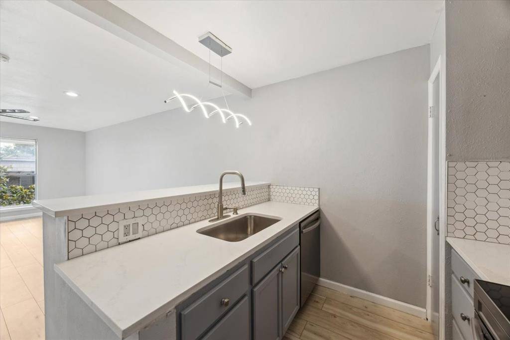 Dallas, TX 75219,4837 Cedar Springs Road #321