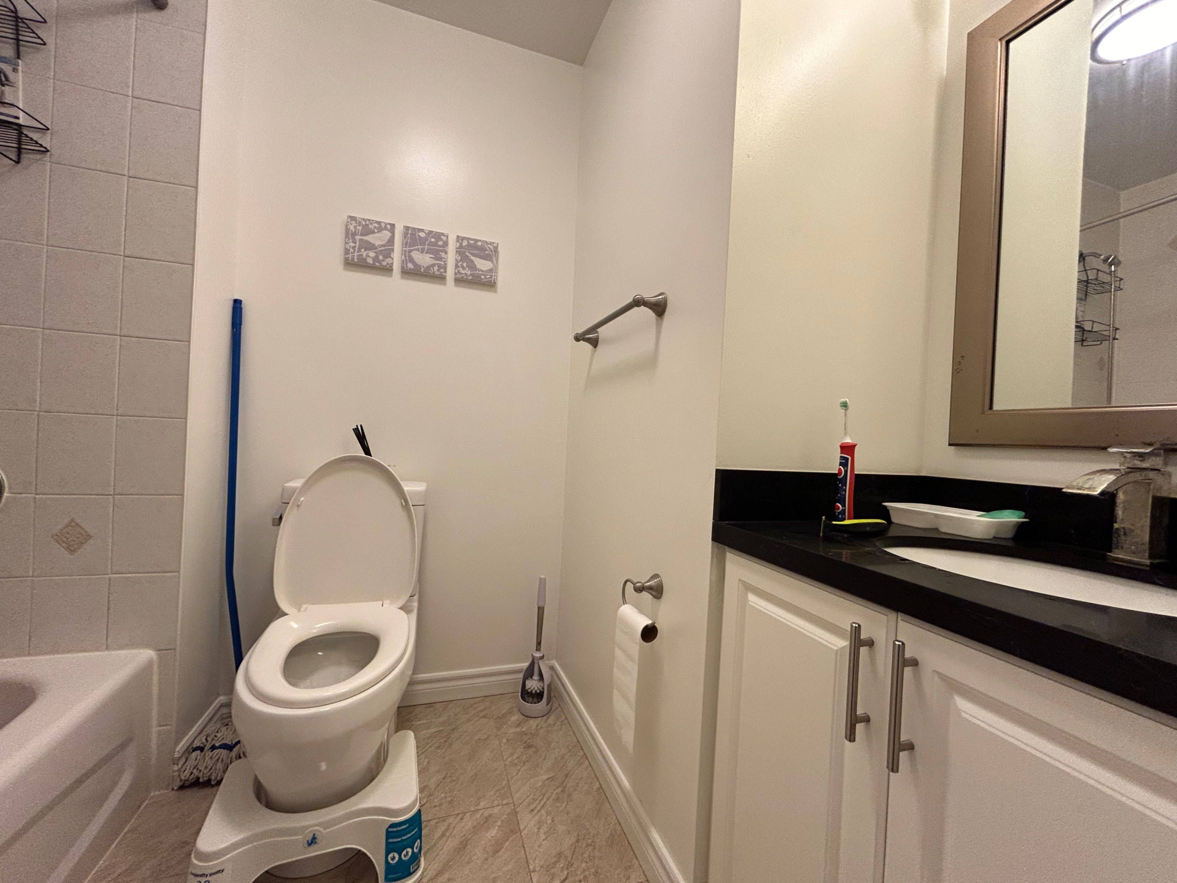 Mississauga, ON L5M 6W8,3077 Hawktail CRES
