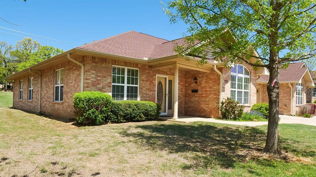Denton, TX 76120,3900 Montecito #2001