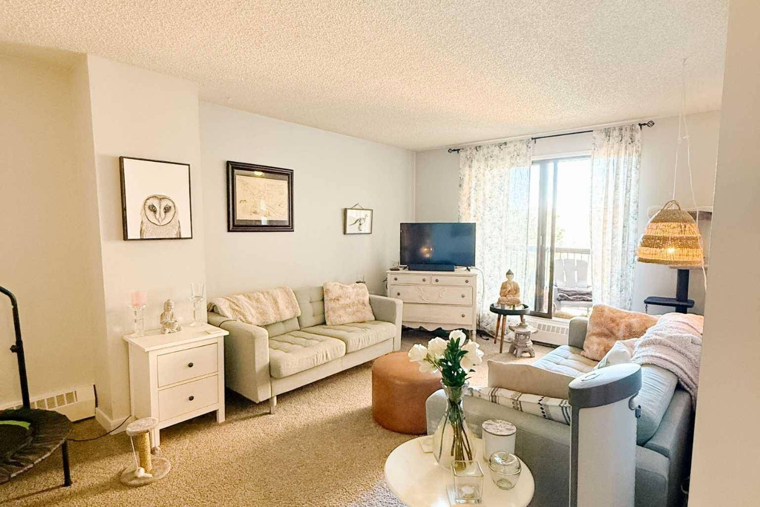 Calgary, AB T3B 5E6,8604 48 AVE NW #418