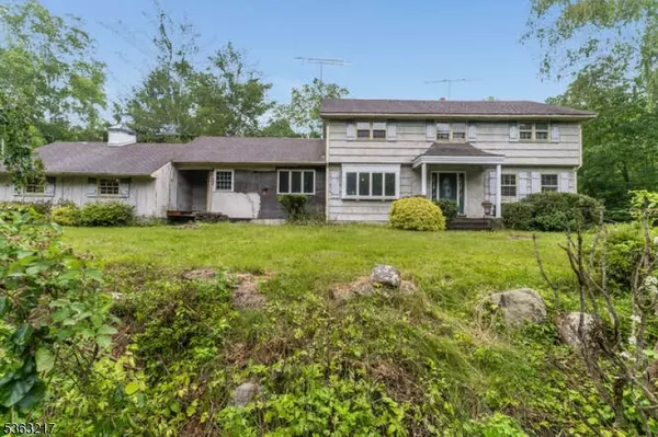 7 Laurel Ln, Chester Twp., NJ 07930