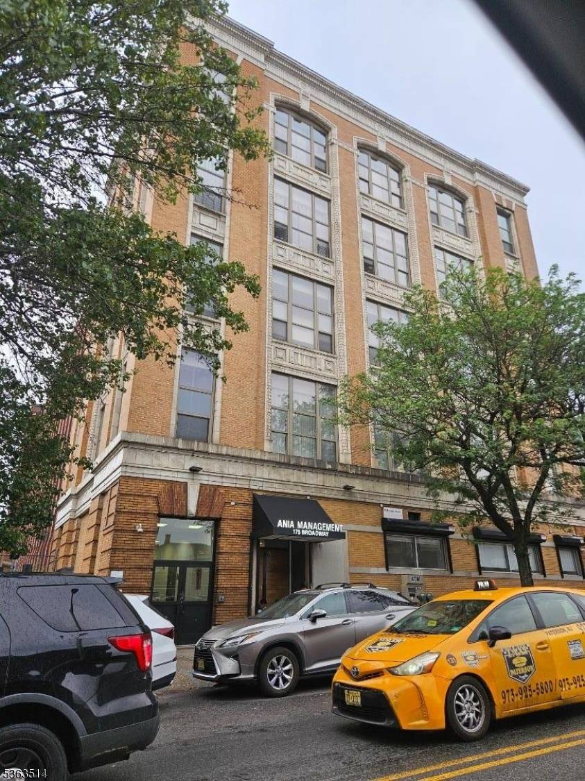 175 Broadway #503, Paterson City, NJ 07505