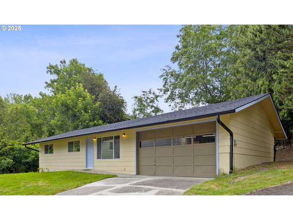 5902 SW 54TH AVE, Portland, OR 97221