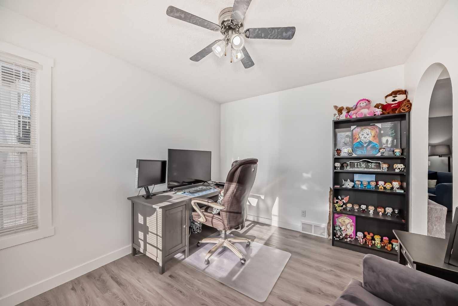 Strathmore, AB T1P 1R2,58 Parklane DR
