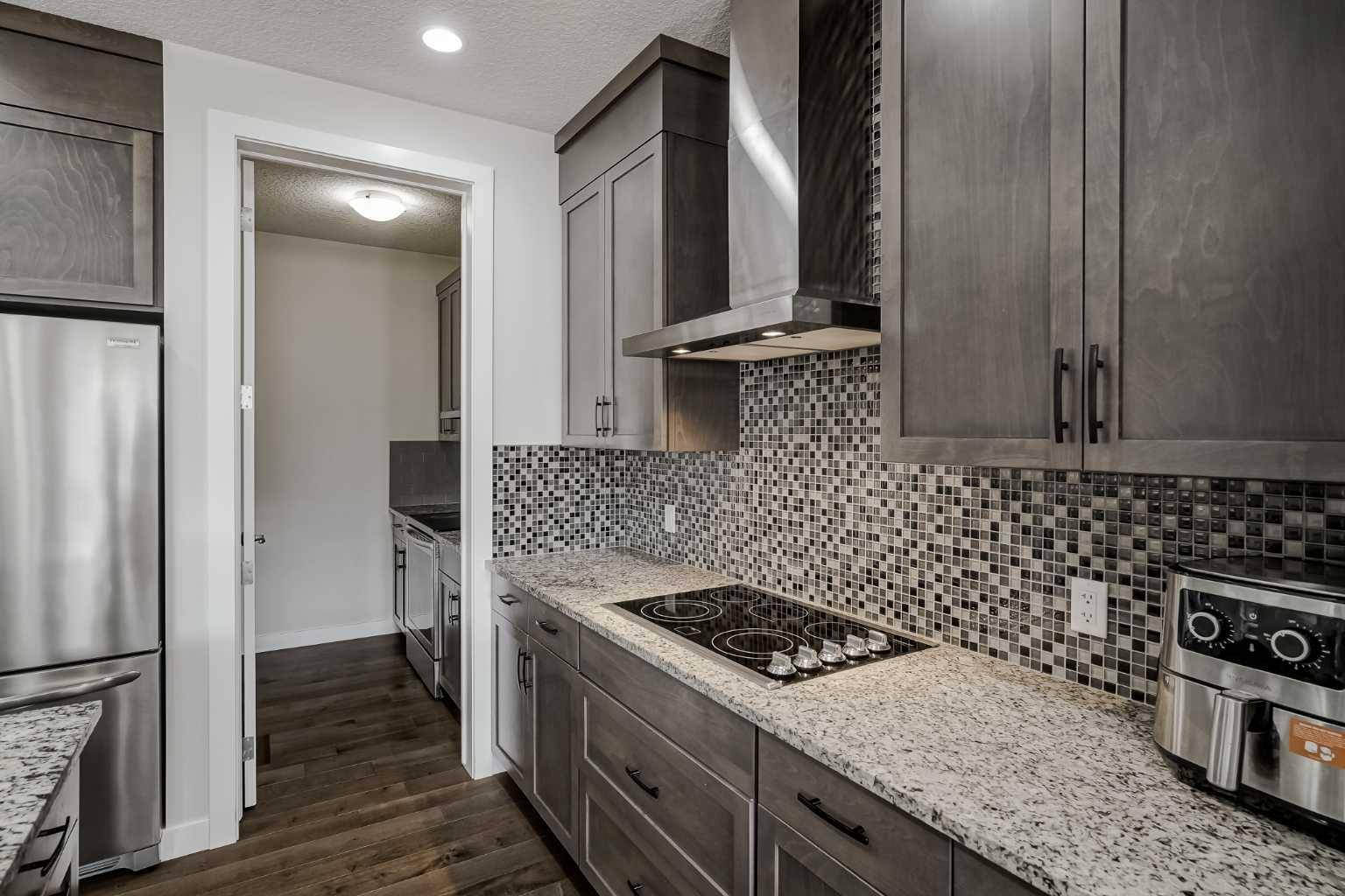 Calgary, AB T2X 1Y5,55 Walden PL SE