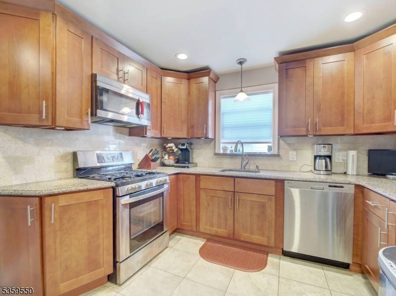 Roselle Park Boro, NJ 07204,126 Bender Ave