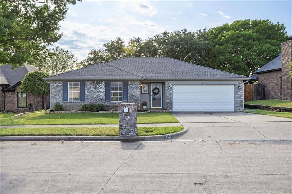 Benbrook, TX 76126,7116 Summerset Drive