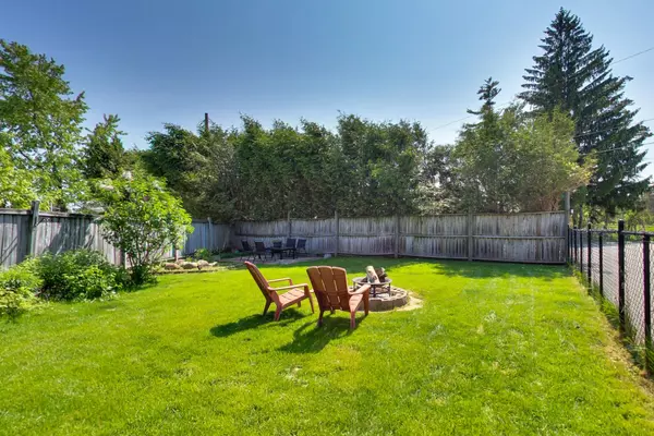 Severn, ON L3V 0V9,3337 Beckett PL
