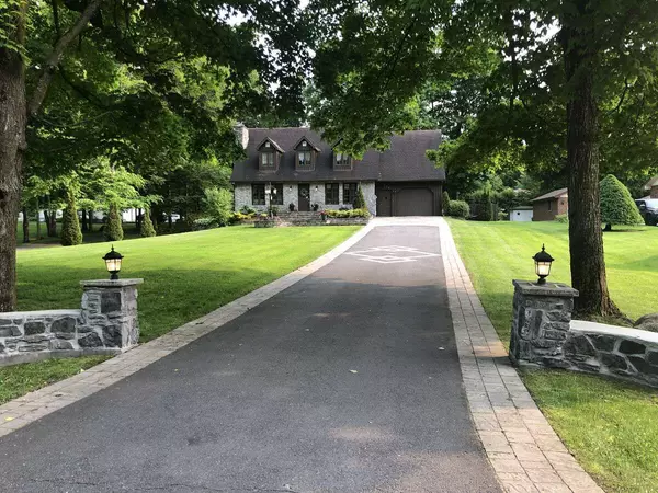 704 Pattee RD, Champlain, ON K6A 2R2