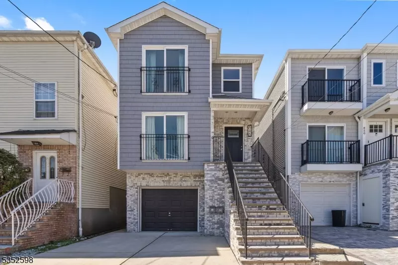 848 Lafayette St, Elizabeth City, NJ 07201