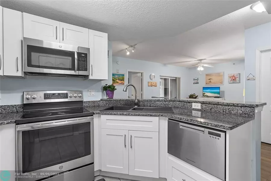 5095 Fairways Cir #102, Vero Beach, FL 32967
