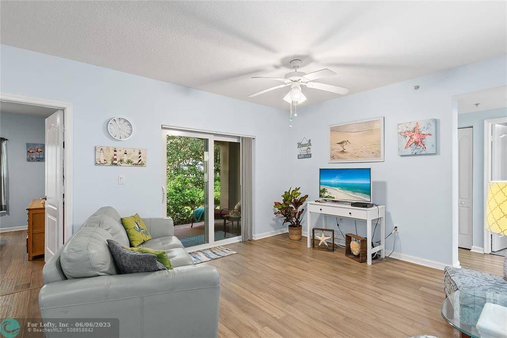 Vero Beach, FL 32967,5095 Fairways Cir  #102