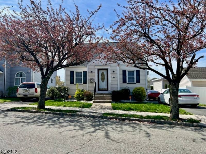 32 Maier St, Belleville Twp., NJ 07109