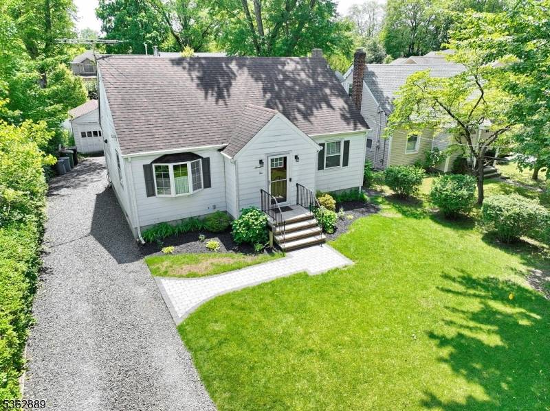 Paramus Boro, NJ 07652,710 Paramus Rd