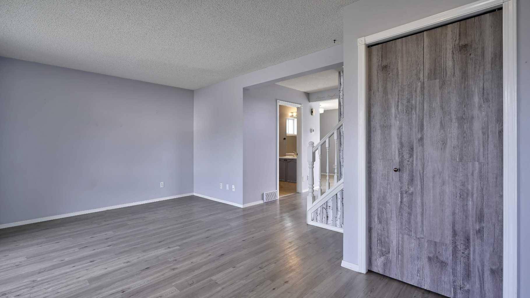 Calgary, AB T2C 4H4,81 Rivercrest Close Southeast
