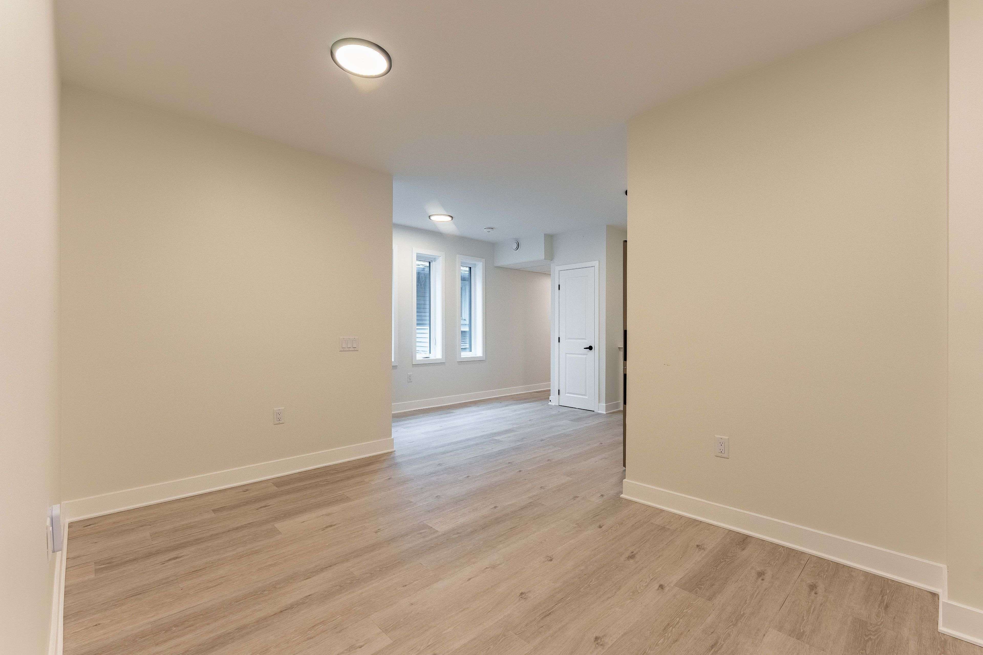 Vanier And Kingsview Park, ON K1L 7A9,360 Lacasse AVE #100