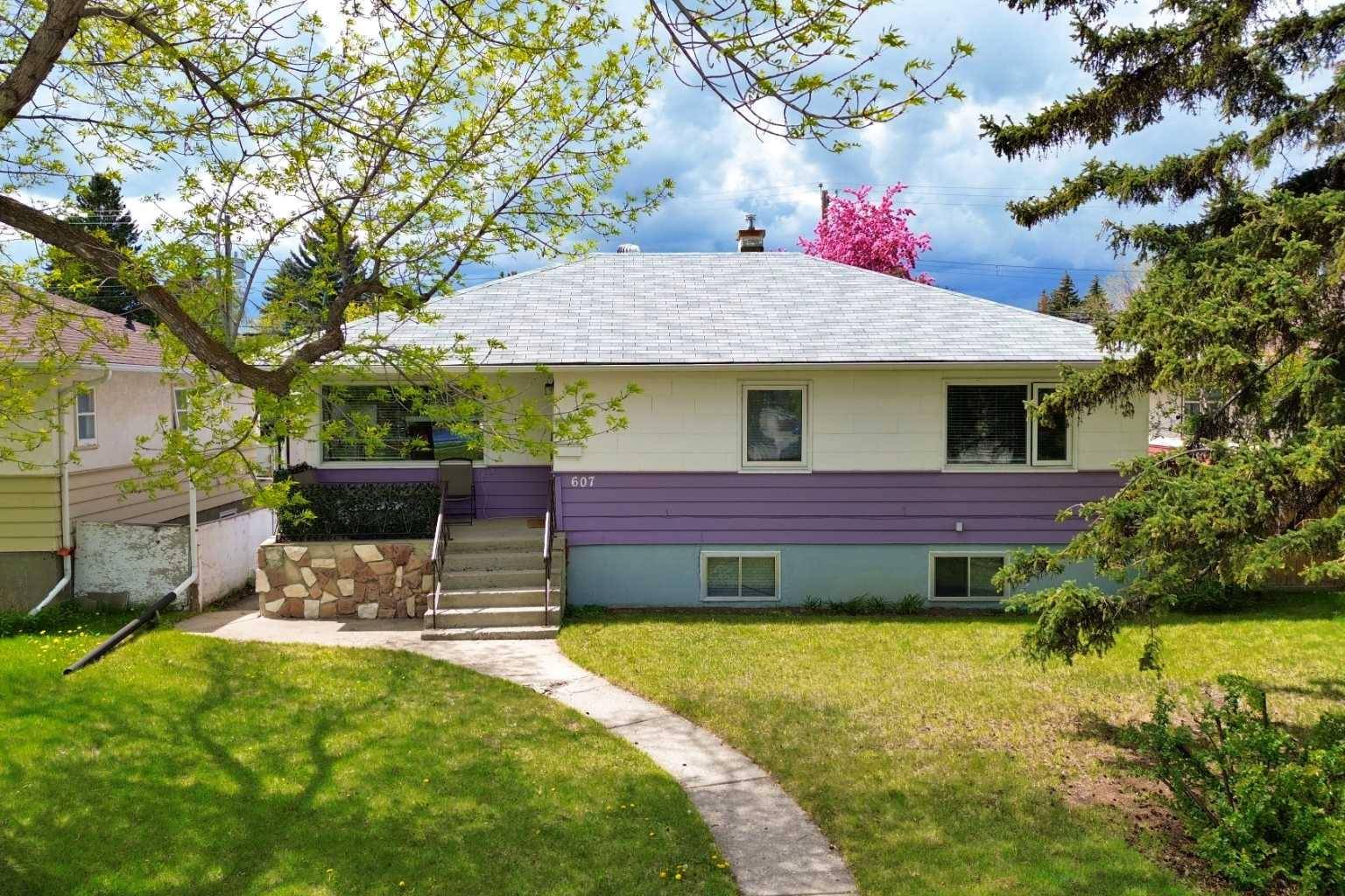 607 Poplar RD Southwest, Calgary, AB T3C 2Z8