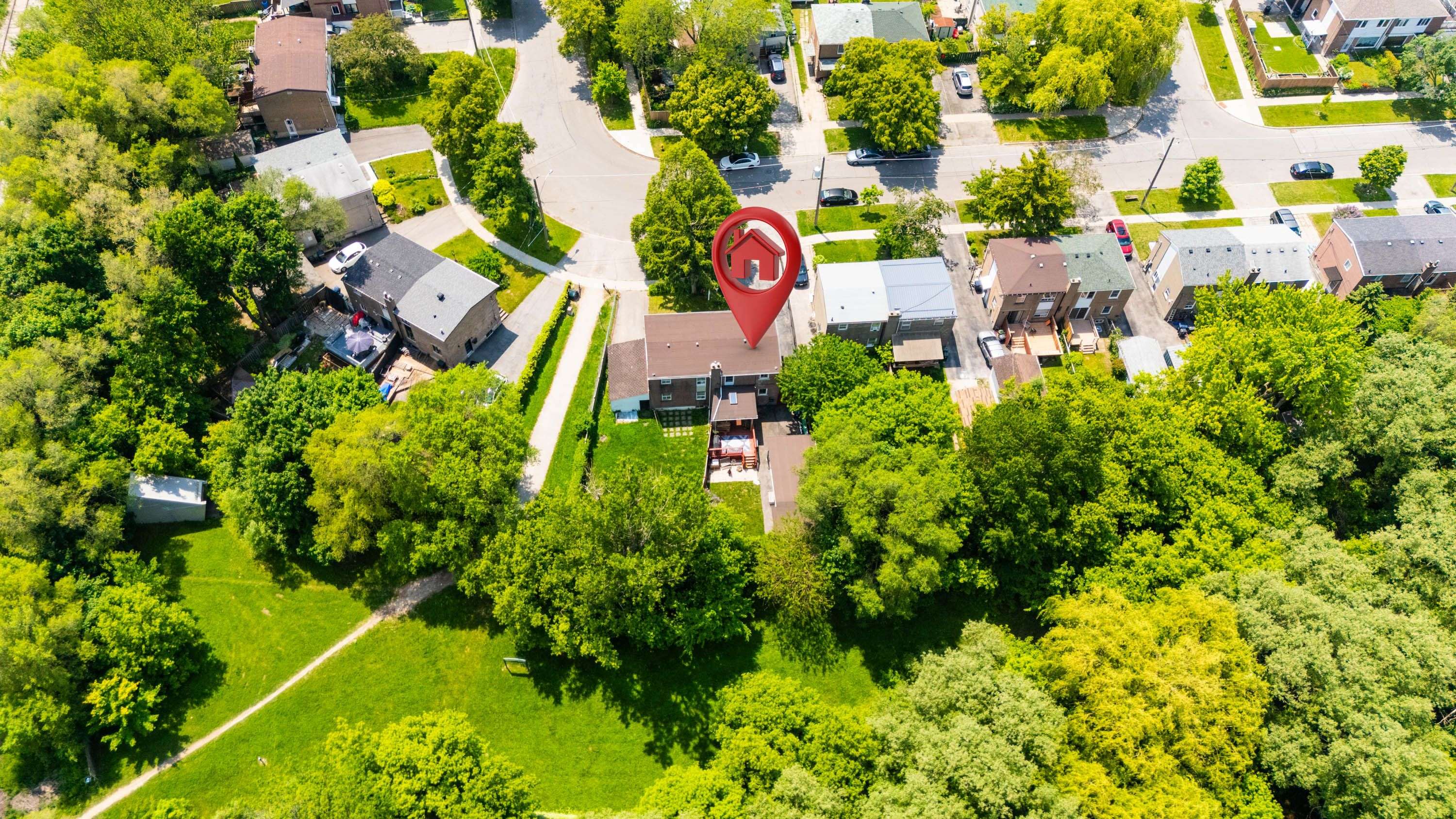 Toronto E04, ON M1K 2L5,164 Woodfern DR